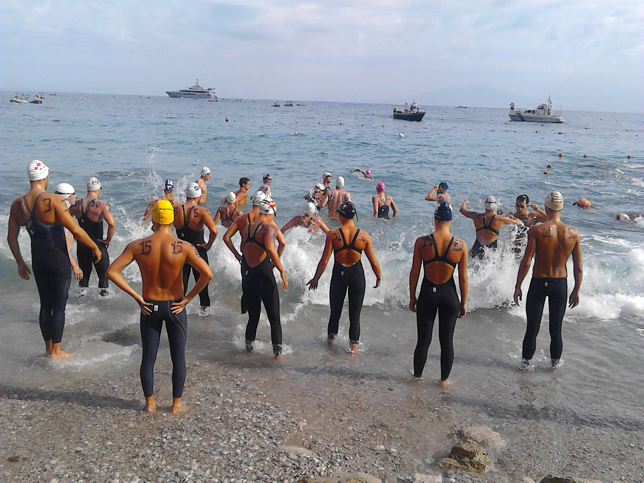 Capri-Napoli, l’argentino Balum e l’italiana Franco vincono la storica gara di nuoto