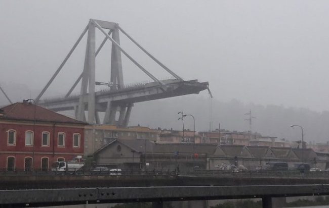 Tragedia di Genova, il comune di Pozzuoli annulla tutti gli eventi di Ferragosto