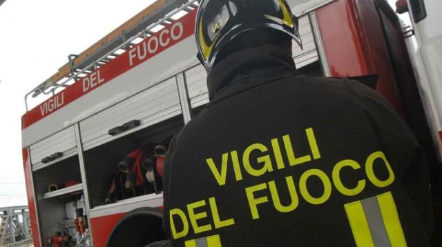 Pozzuoli, probabile perdita di gas in via Pergolesi: sul posto vigili e pompieri