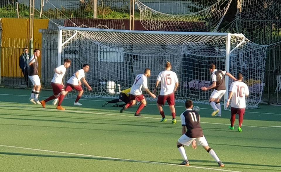 CALCIO/ Puteolana, sconfitta per 2-0 nello spareggio salvezza col Barano