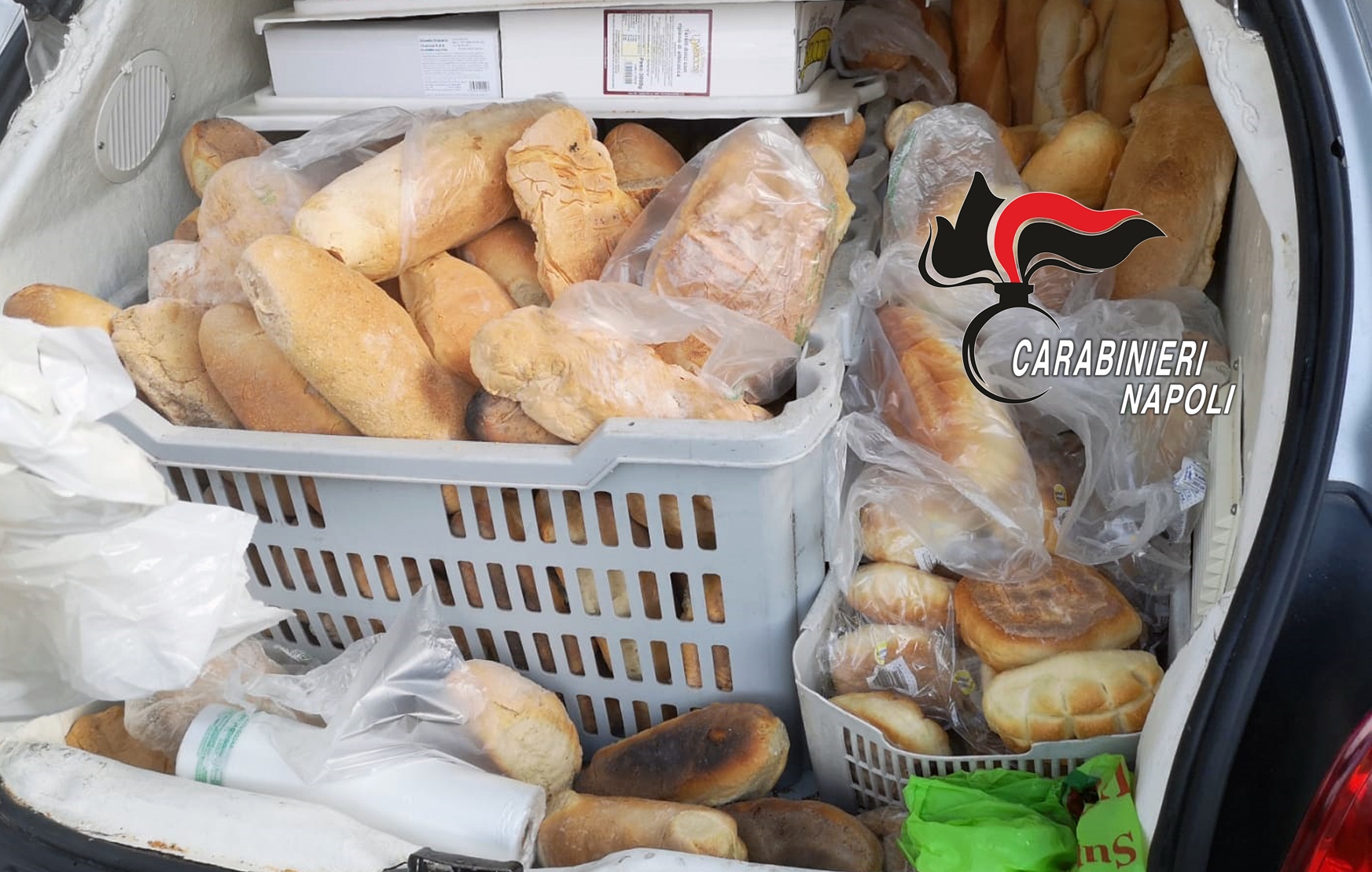 BACOLI/ Sequestrati 60 chili di pane nel centro storico e denunciato un 51enne