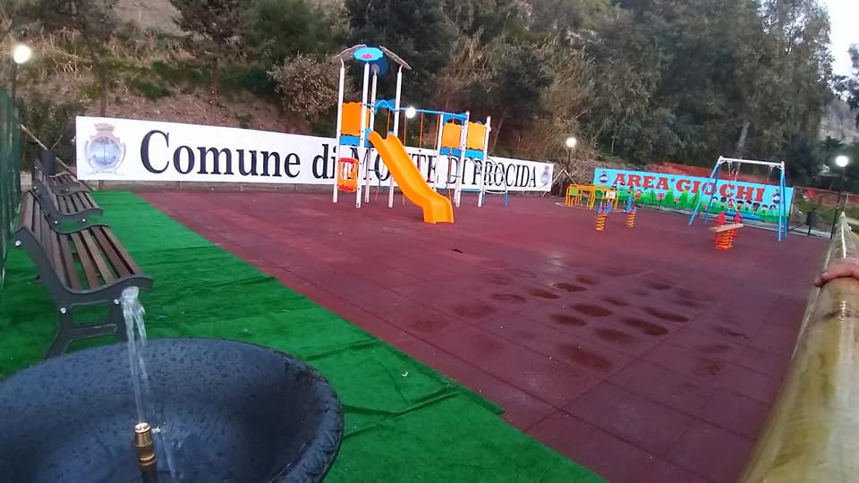 MONTE DI PROCIDA/ Ecco la nuova area giochi per bambini ad Acquamorta