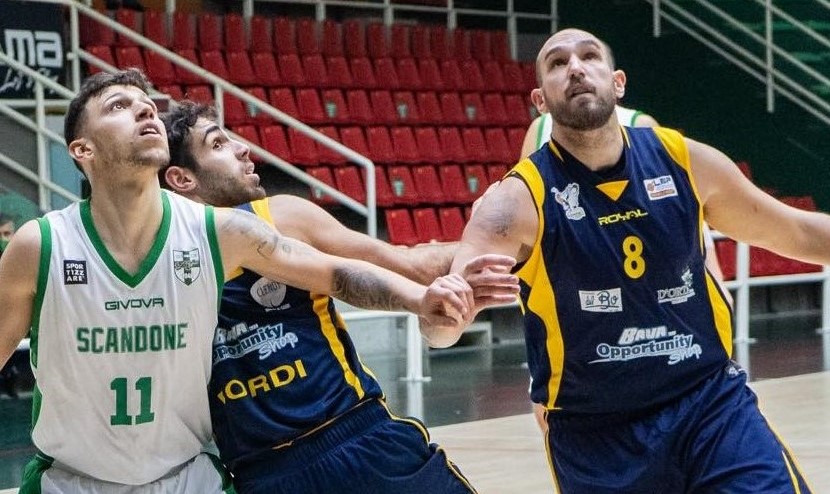 Basket – Torna a vincere la Virtus Pozzuoli che batte la Scandone Avellino e ribalta la differenza canestri dell’andata