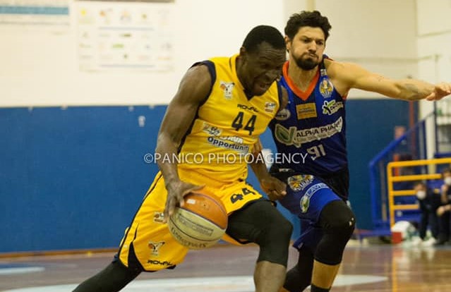 Basket| La Virtus Pozzuoli perde due punti a Reggio Calabria, l’assenza di Gueye è troppo pesante