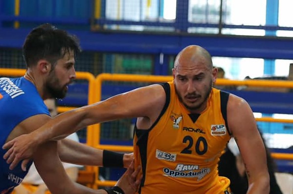 Basket| La Virtus Pozzuoli perde gara tre, Monopoli vince 73-64 sfruttando il fattore campo