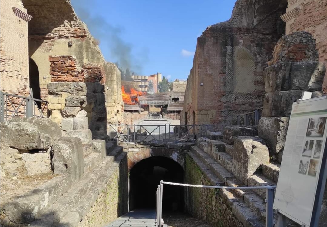 Il fuoco all’Anfiteatro Flavio: il racconto di una turista