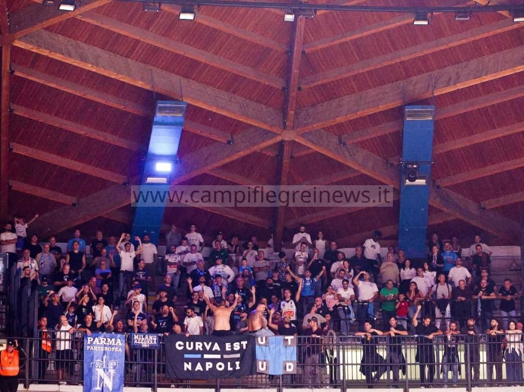 Napoli Basket - tifosi in trasferta a Desio